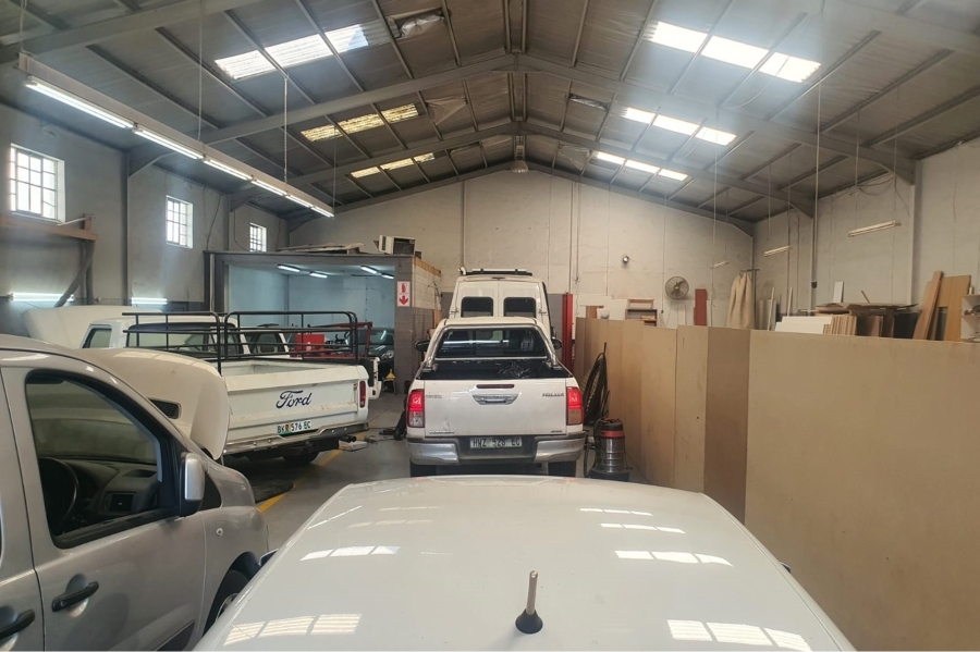 Commercial Property for Sale in Sidwell Eastern Cape